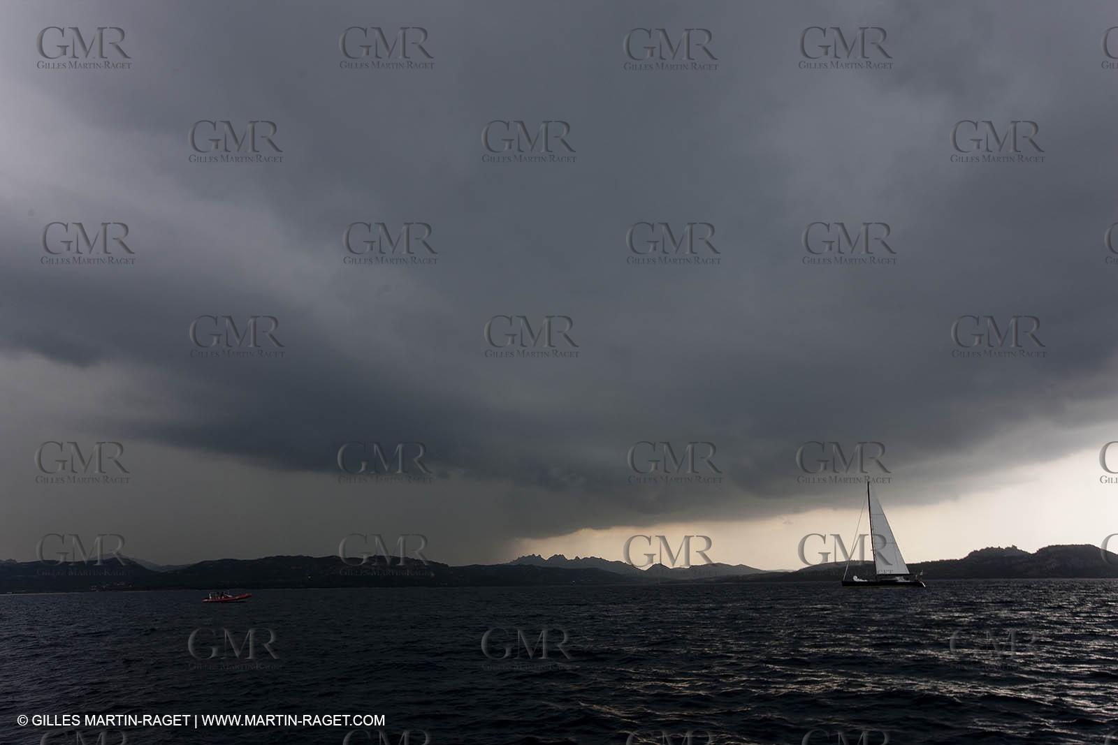 19 05 2010 - La Maddalena (ITA, Sardinia) Louis Vuitton Trophy - BMW ORACLE Racing - Training