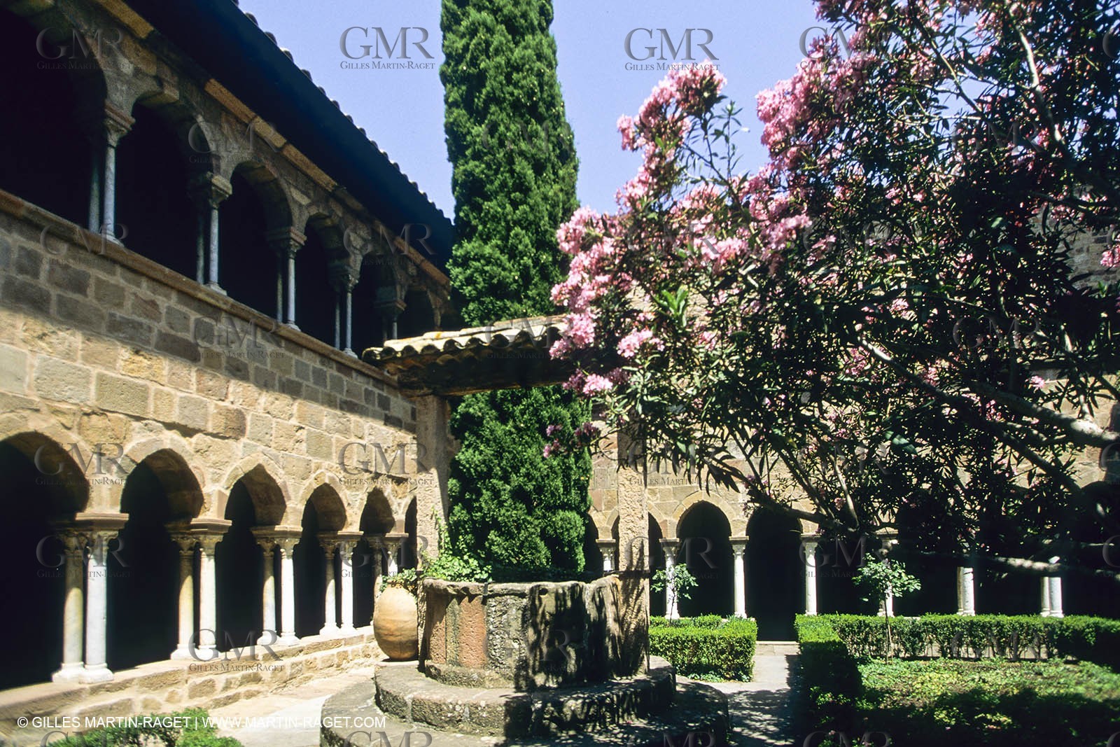 Fréjus (FRA,83) - cathedral cloister