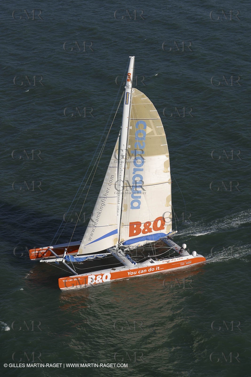 Kingfisher II - Jules Verne Trophy 2002 start - Brest