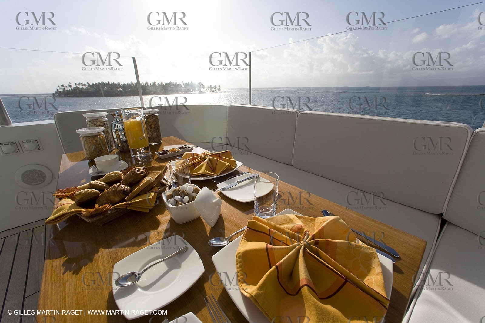 01 02 2008 - San Blas Archipelago (Panama) - Motor Yacht Senses