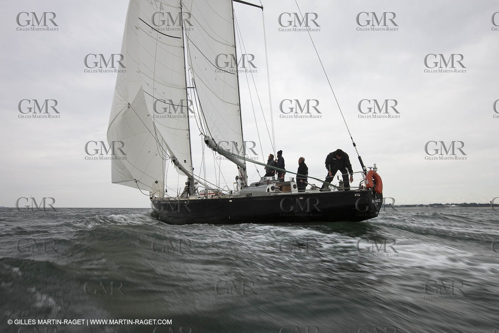 19 05 2010- Lorent- (FRA,56)  -  Pen Duick III