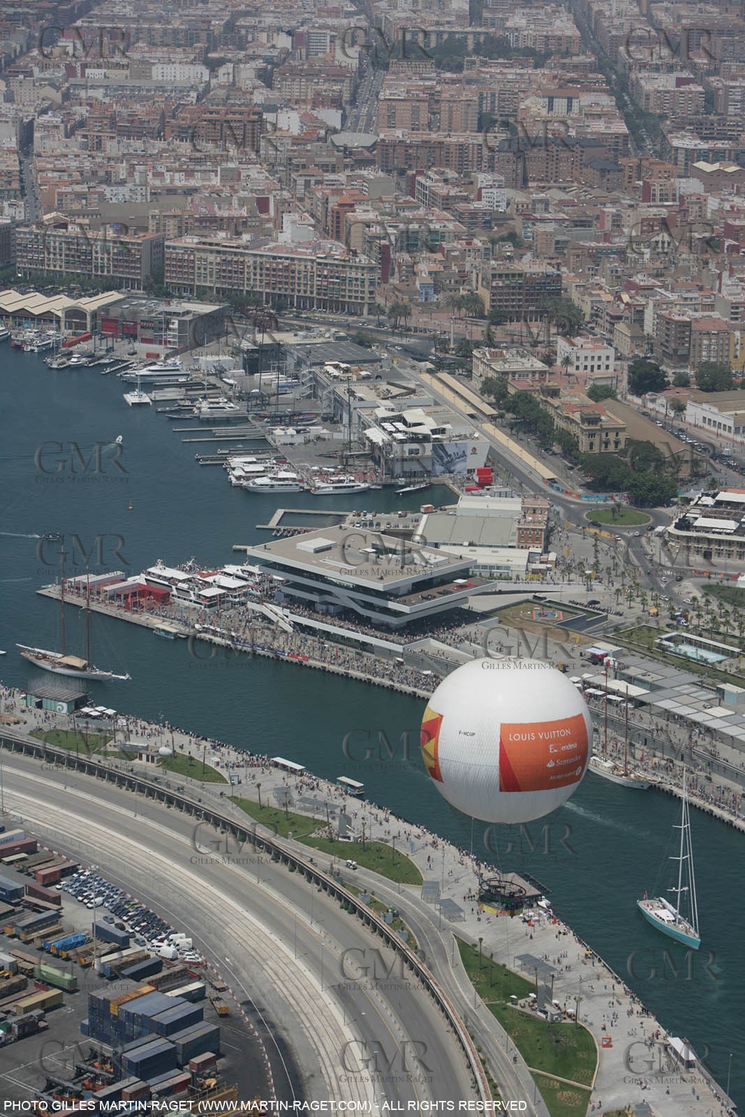 2' 06 2007-Valencia (Spain)- 32nd America's Cup - Final Match - Day 2