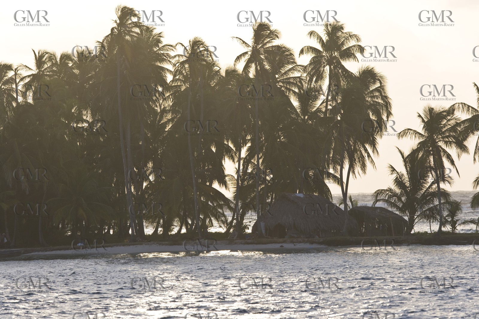 01 02 2008 - San Blas Archipelago (Panama) - Motor Yacht Senses