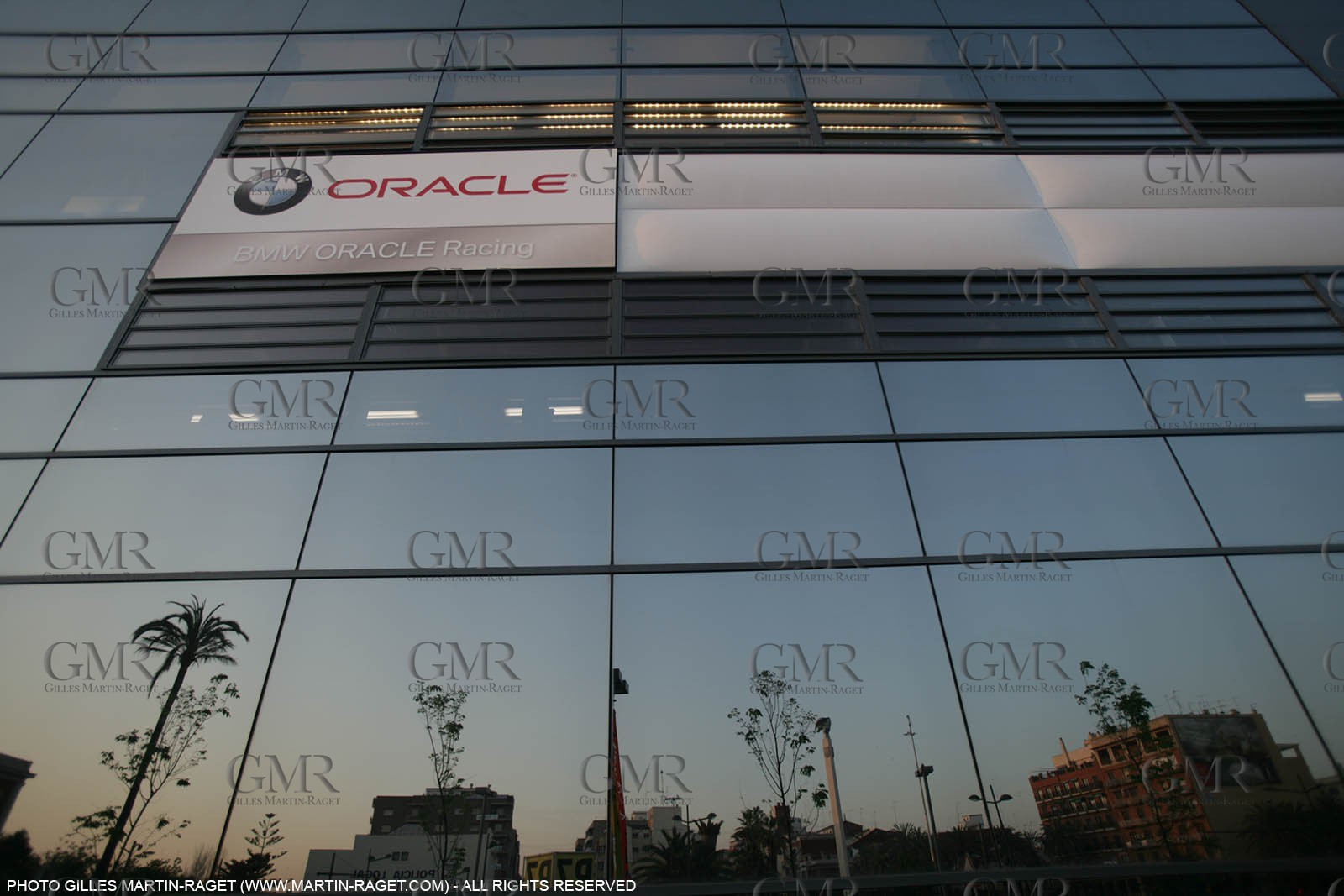 17 04 2007-Valencia (Spain)- 32nd America's Cup - Louis Vuitton Cup - RR1 - DAY 2 - BMW ORACLE Racing