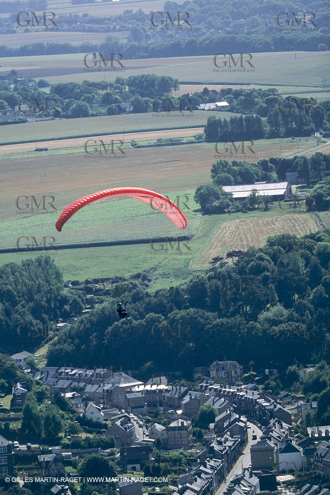 watersports, parachute ascensionnel, winglider, paraglider, aile volante