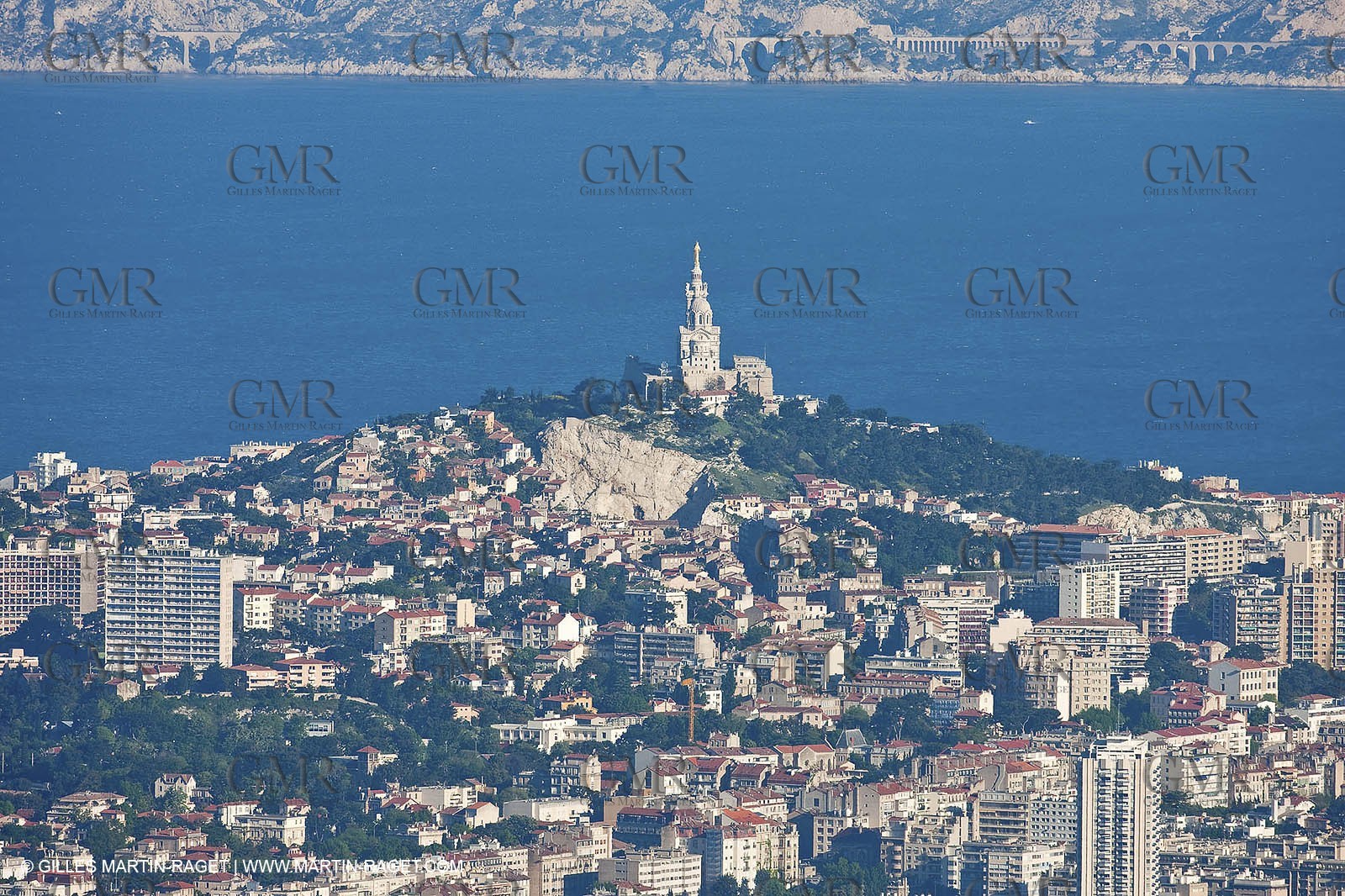 30 04 2009 - Marseille (FRA, 13) - Les Calanques - Marseille as seen from Mount Puget summit