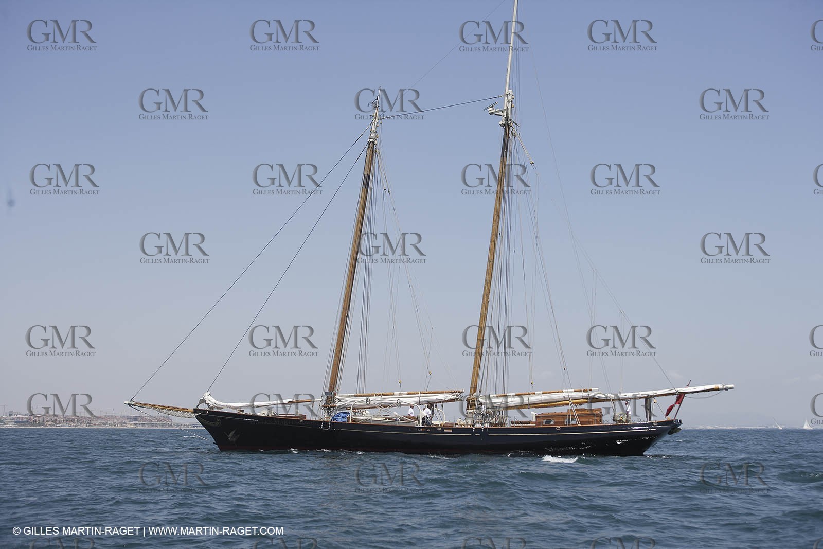 01 07 2007-Valencia (Spain)- 32nd America's Cup - Final Match - Day 7 - America Schooner replica arrives in Port America's Cup