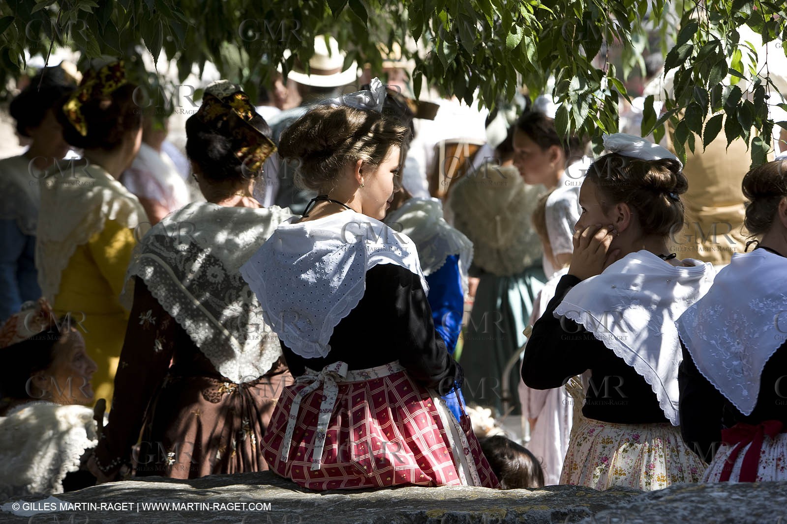 06 07 08 - Arles (FRA, 13) - Traditional costume of Arles fest