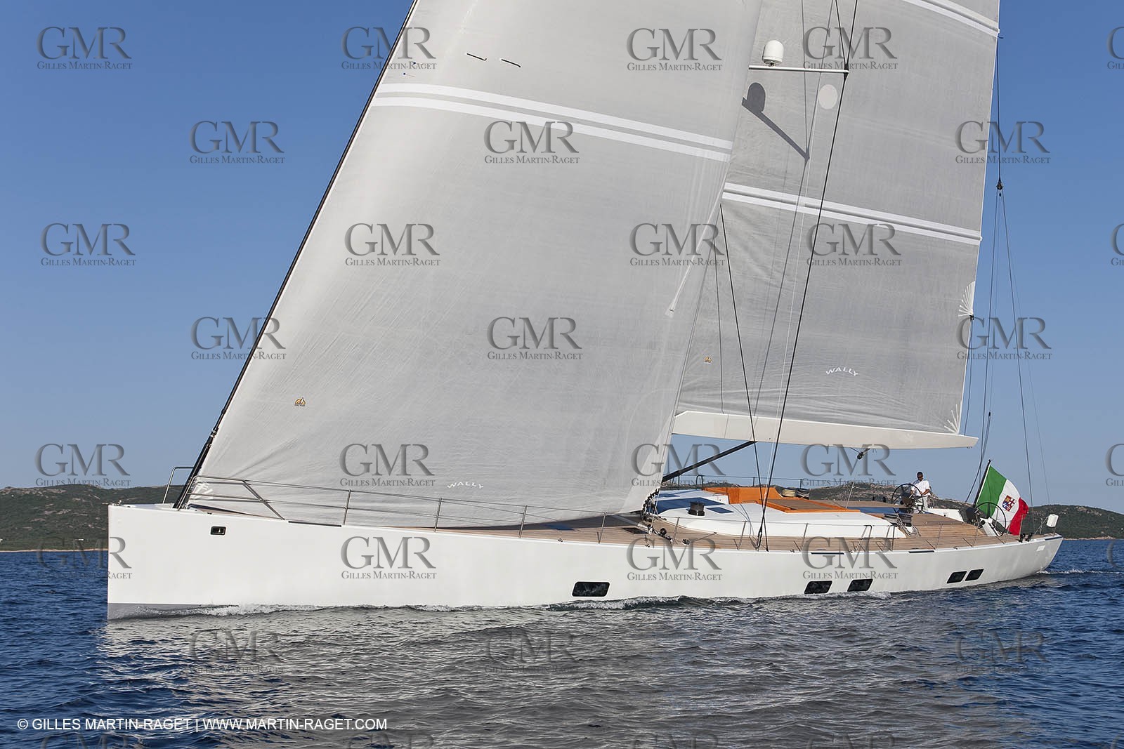 17 06 09 Porto Cervo (ITA, Sardinia) - Wally yachts - Indio 101