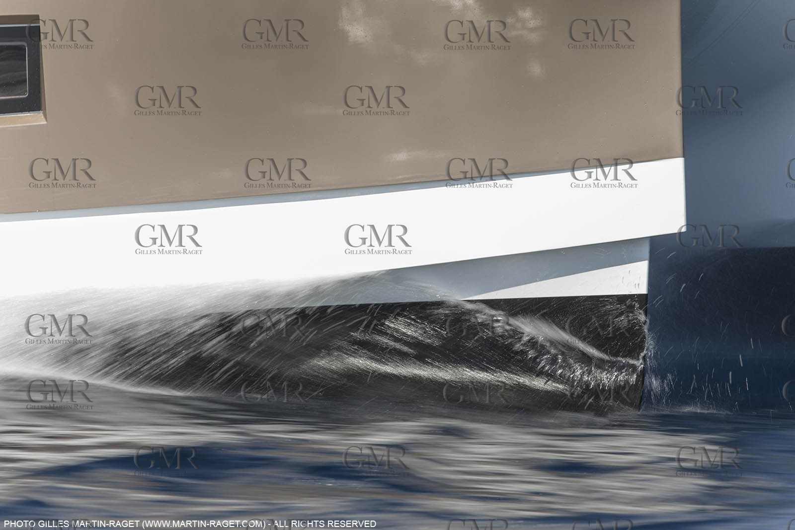 08 04 2015, Andraitx (Isla de Mallorca, Islas Baleares, ESP), Chantier Fountaine-Pajot, Motor Yacht 37