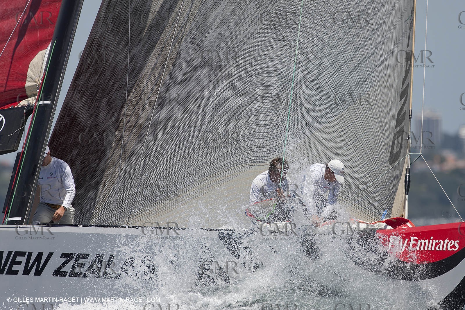 23 01 2009 - Auckland (NZL) -  Louis Vuitton Pacific Series - BMW ORACLE Racing-Tuning up onboard Emirates Team New Zealand yacht