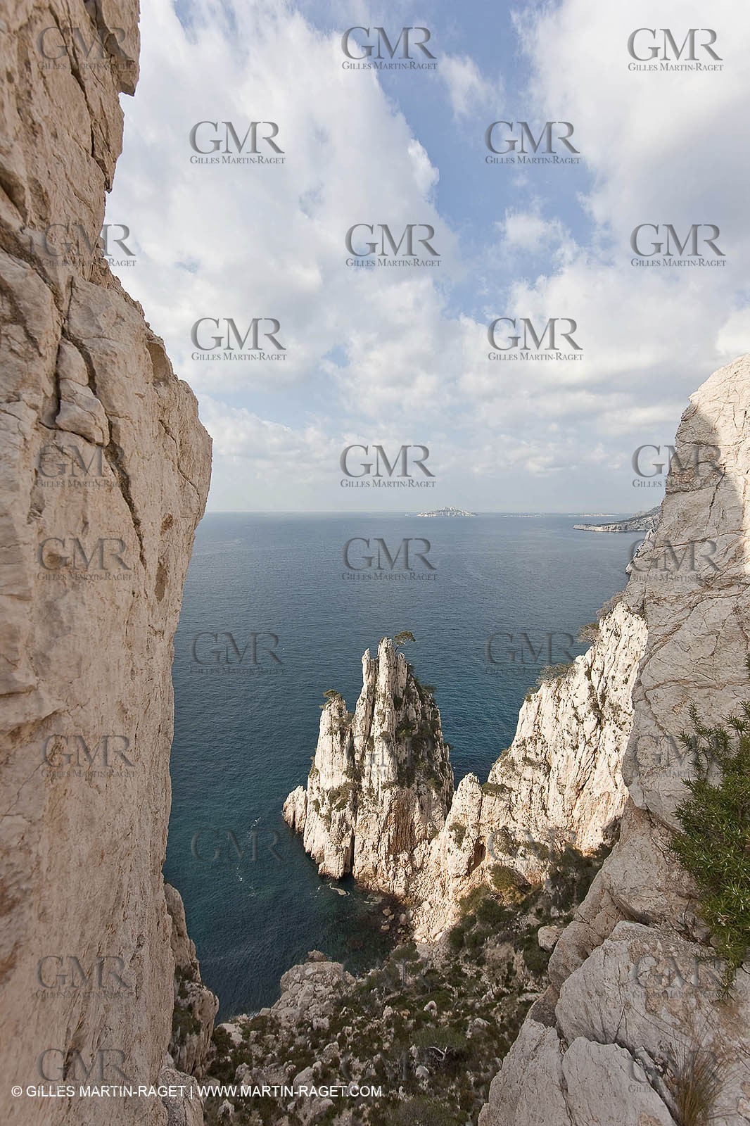 20 03 2009 - Marseille (FRA, 13) - Les Calanques - Pic de l'Eissadon and devenson cliffs