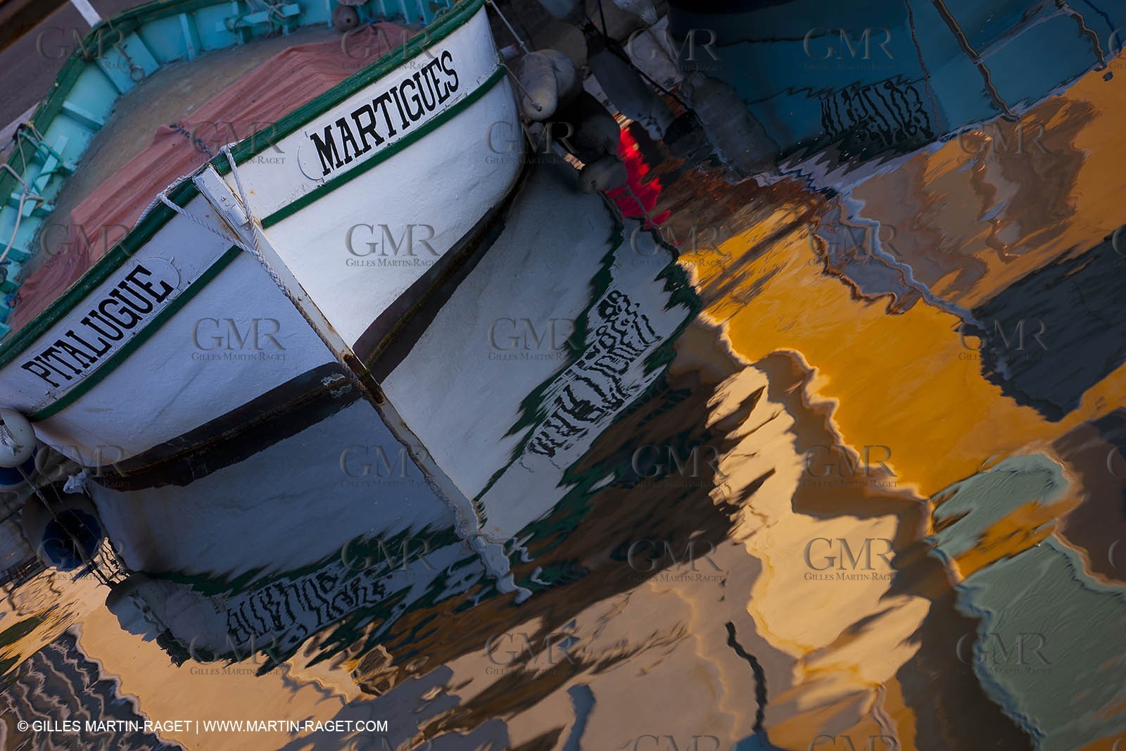 14 03 2012 - Martigues (FRA,13) - neighborhood Le Miroir (the mirror)