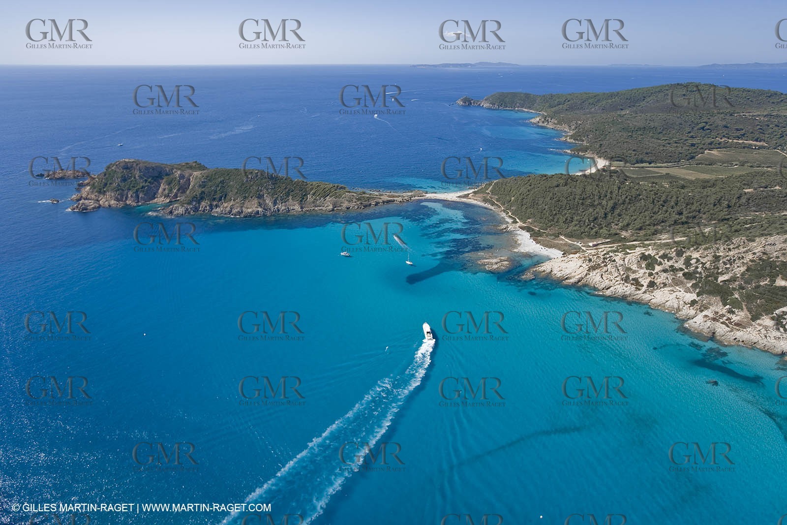 06 09 2007 - Saint Tropez (FRA, 83) - Superyachts - Motoryachts - Mangusta 92 Triple Fun in Saint Tropez - Mooring at Club 55 at Pampelonne Beach