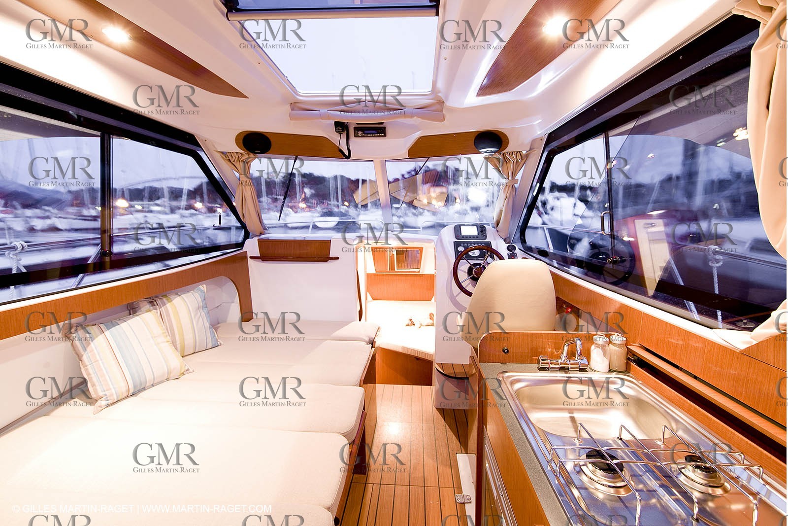 15 04 2008 - Porquerolles (Fra, 83) - Beneteau - Antares 8