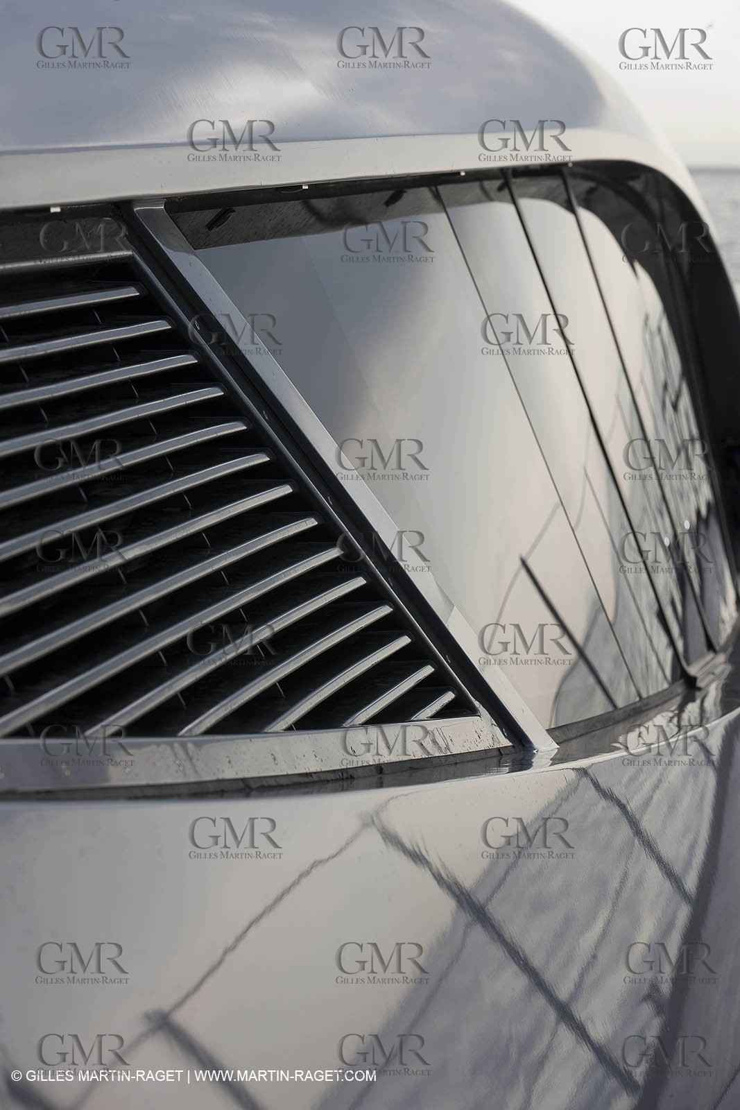 25 02 2011 - La Ciotat (FRA,13) - Super Yachts - Chantier H2X - Cartouche