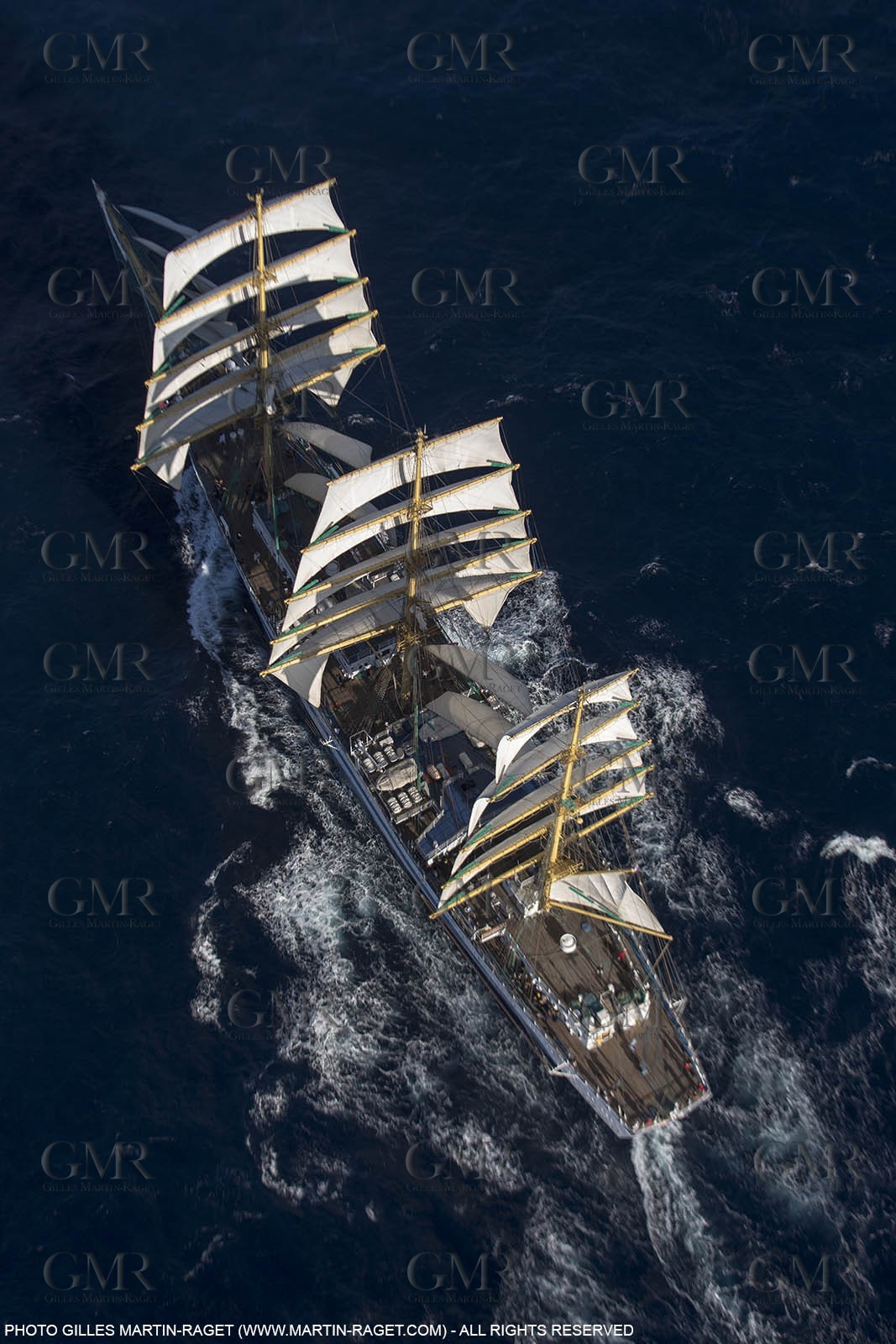 30 09 2013 - Toulon (FRA,83) - Toulon Voiles de Légende - Start towards La Spezia - MIR