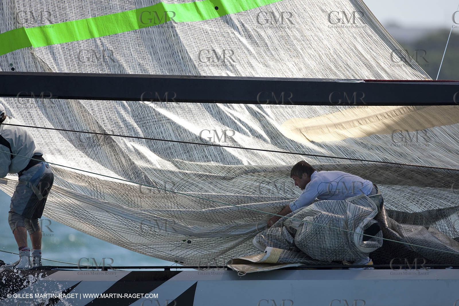 23 01 2009 - Auckland (NZL) -  Louis Vuitton Pacific Series - BMW ORACLE Racing-Tuning up onboard Emirates Team New Zealand yacht