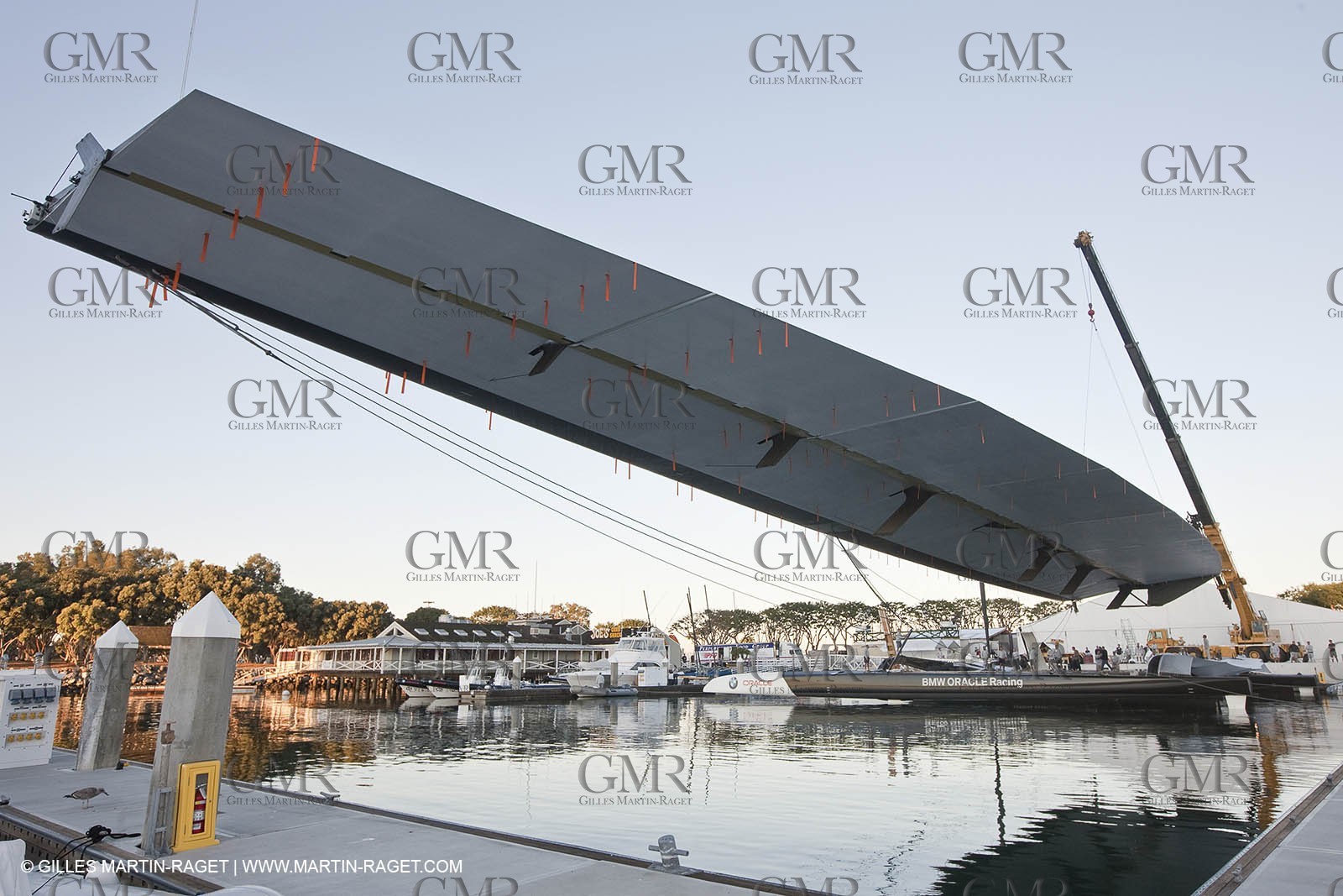 10 11 2009 - San Diego (USA, CA) - 33rd America's Cup - BMW ORACLE Racing - Wing testing , Day 1