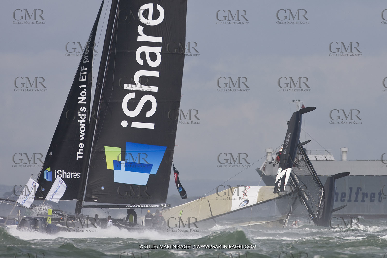 02 08 2008 - Cowes (UK, IOW) - BMW ORACLE Racing - IShare Cup Cowes - Racing Day 1