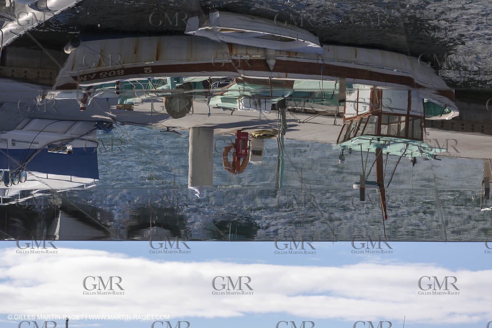 04 02 2013 - Marseille (FRA,13) - Vieux Port (historical port) refit - Works on the shadow maker