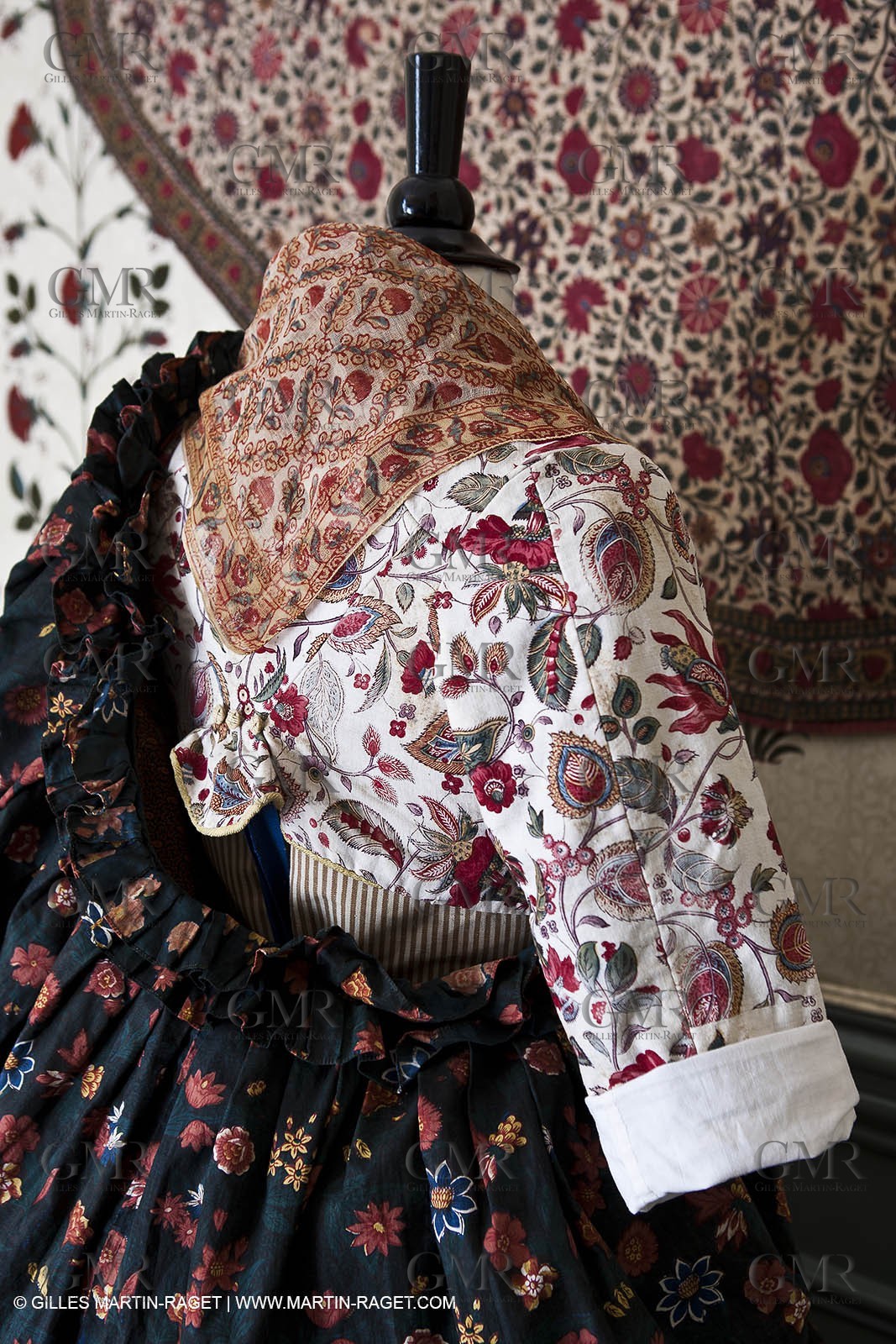 30 06 2011 - Toulon (FRA,83) - Villa Rosemaine - Indiennes sublimes exhibition