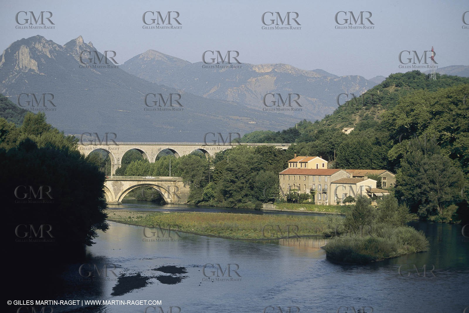 France, Provence, Haute Provence, Val de Durance, Durance river valley