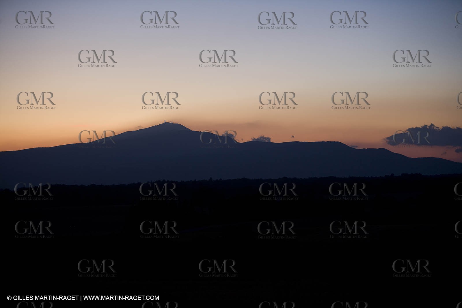 01 09 2007 - Mount Ventoux (FRA(84) - as seen from Sault plateau