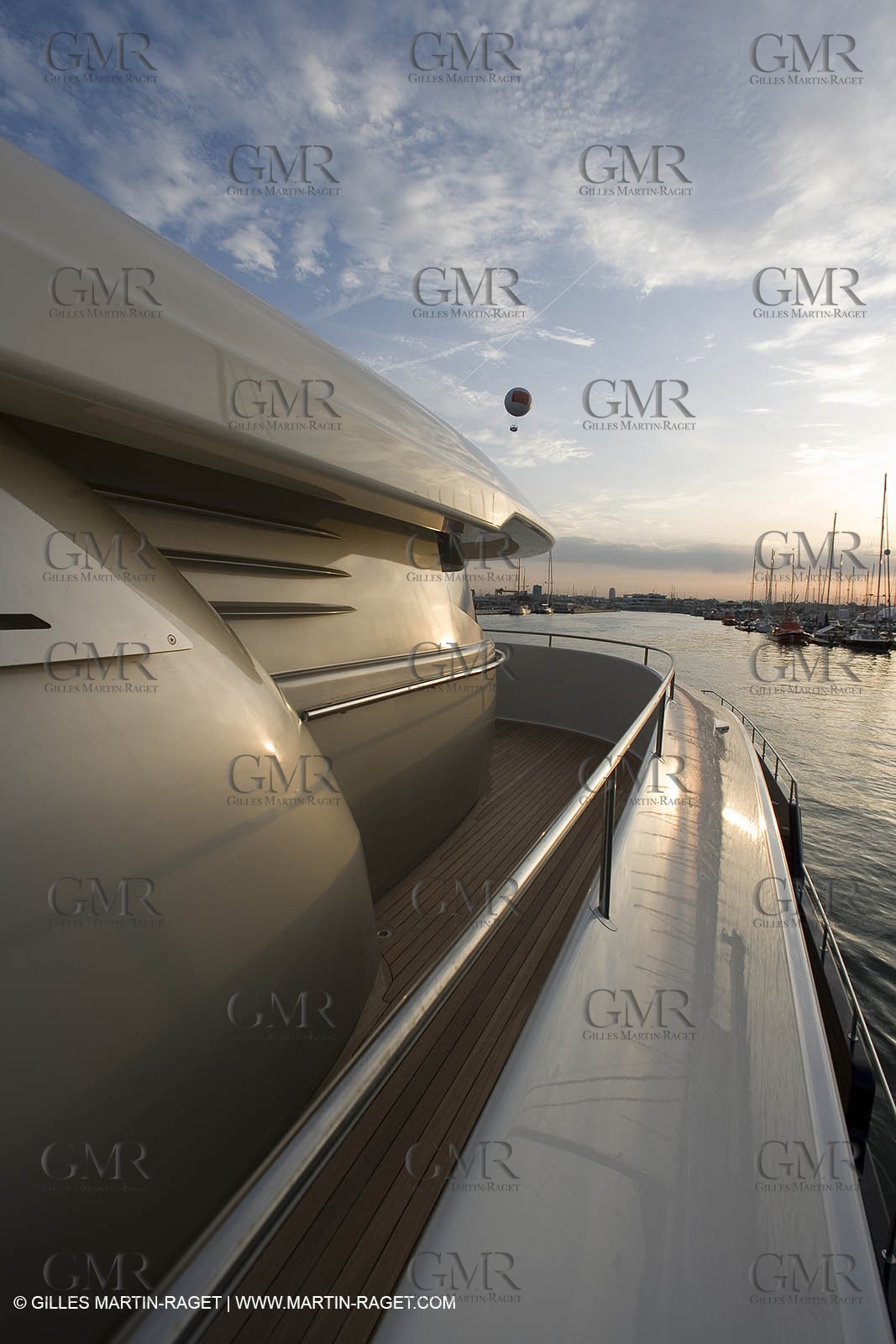 11 06 2007 - Valencia (Spain) - Super Yacht Catamaran Bradley, Gilles Vaton design built by H2X in la Ciotat (France)