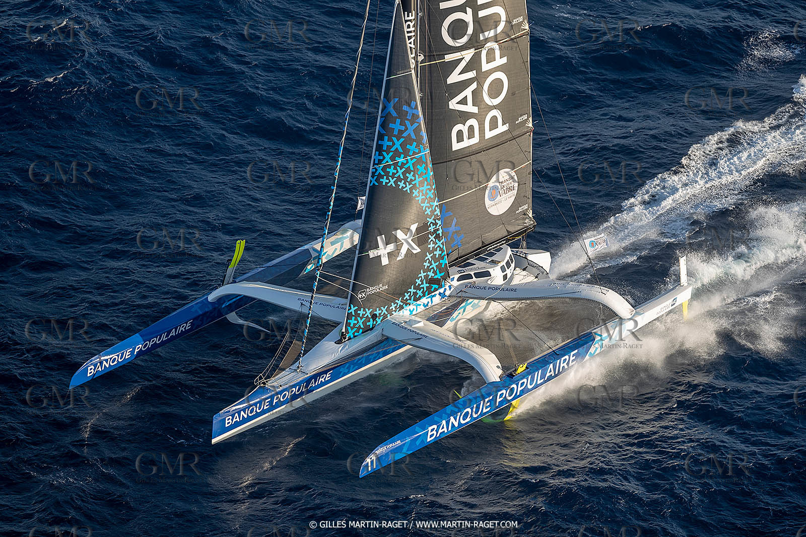 Banque Populaire devant Marseille