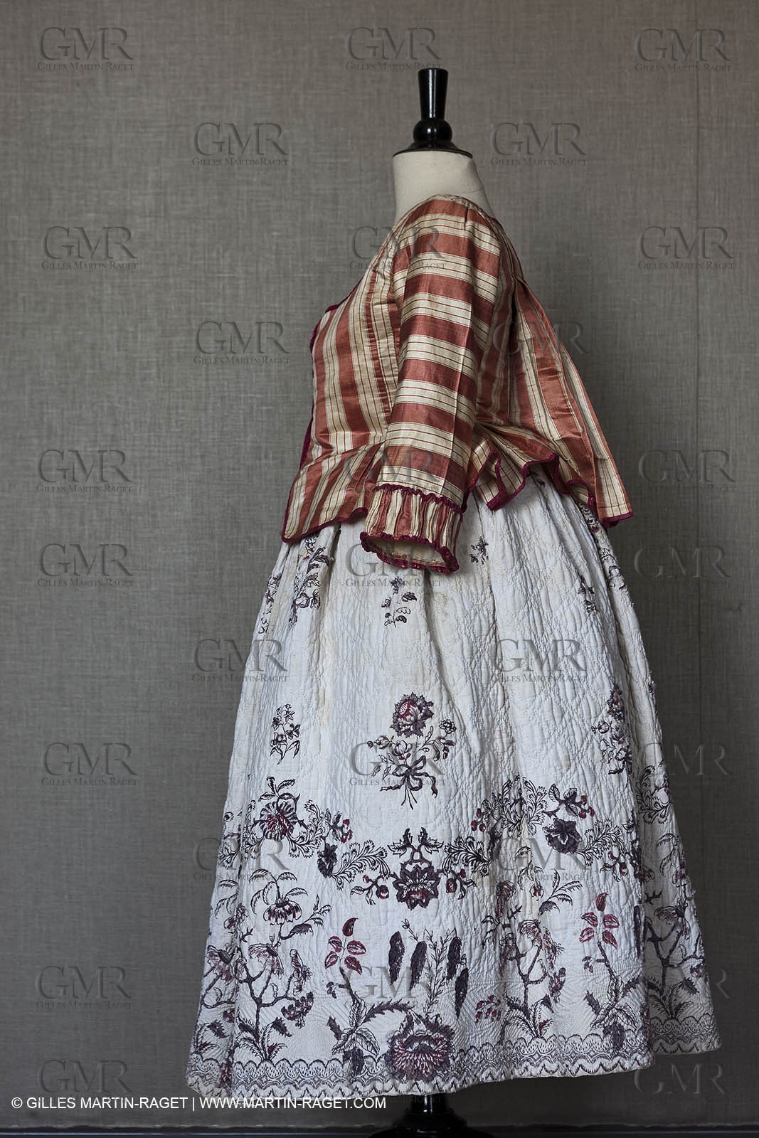 30 06 2011 - Toulon (FRA,83) - Villa Rosemaine - Indiennes sublimes exhibition