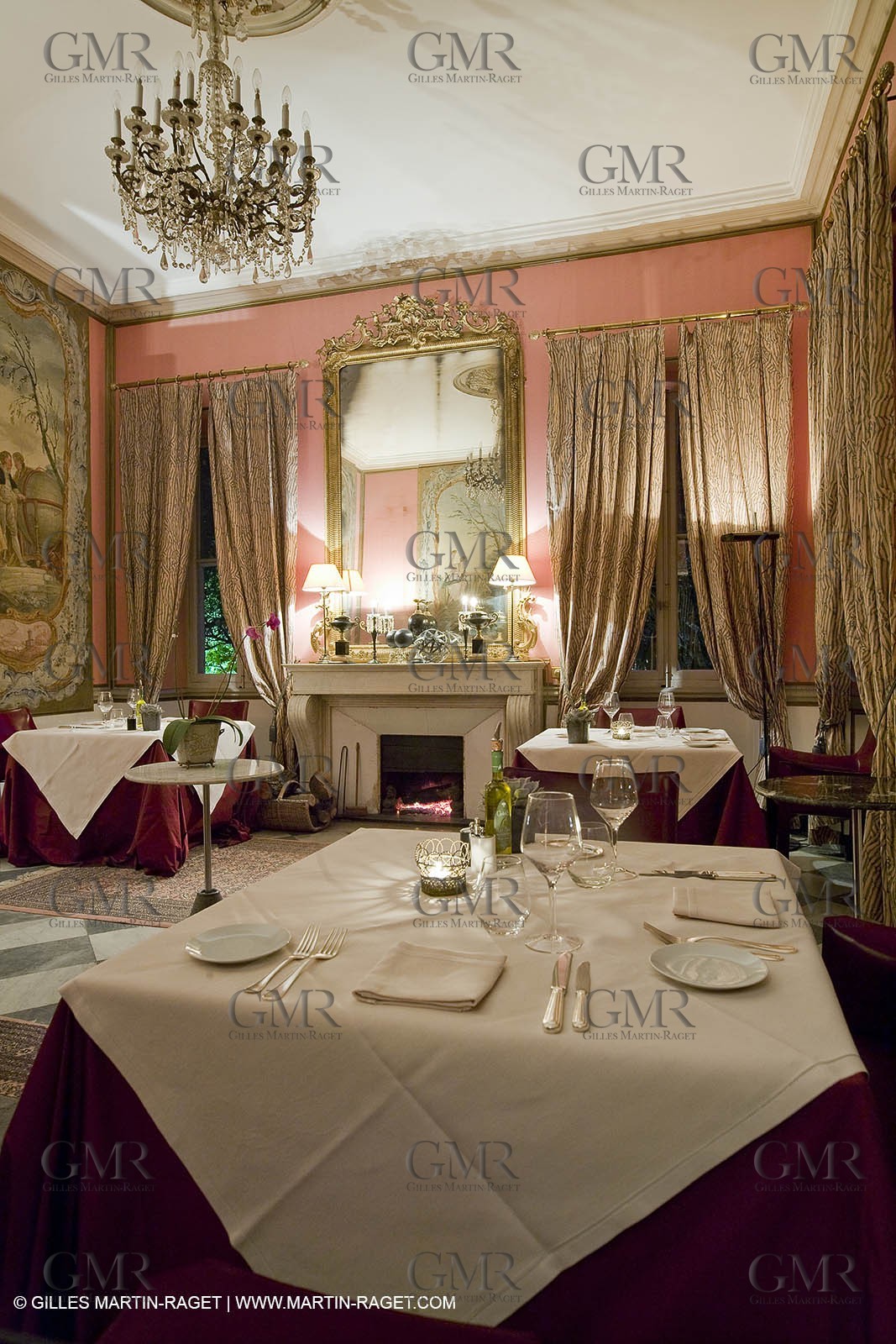 28 10 2007 - St Rémy de Provence (FRA,13) - Chateau des Alpilles