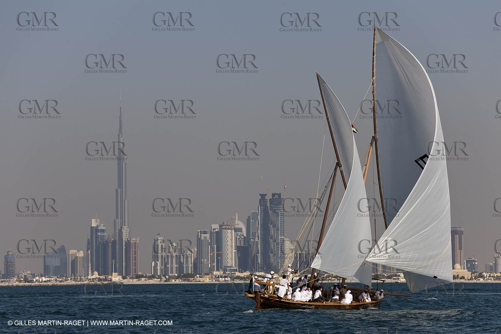20 11 2010 - Dubai (UAE) - Dubai Louis Vuitton Trophy - Traditionnal dhow races for competing teams