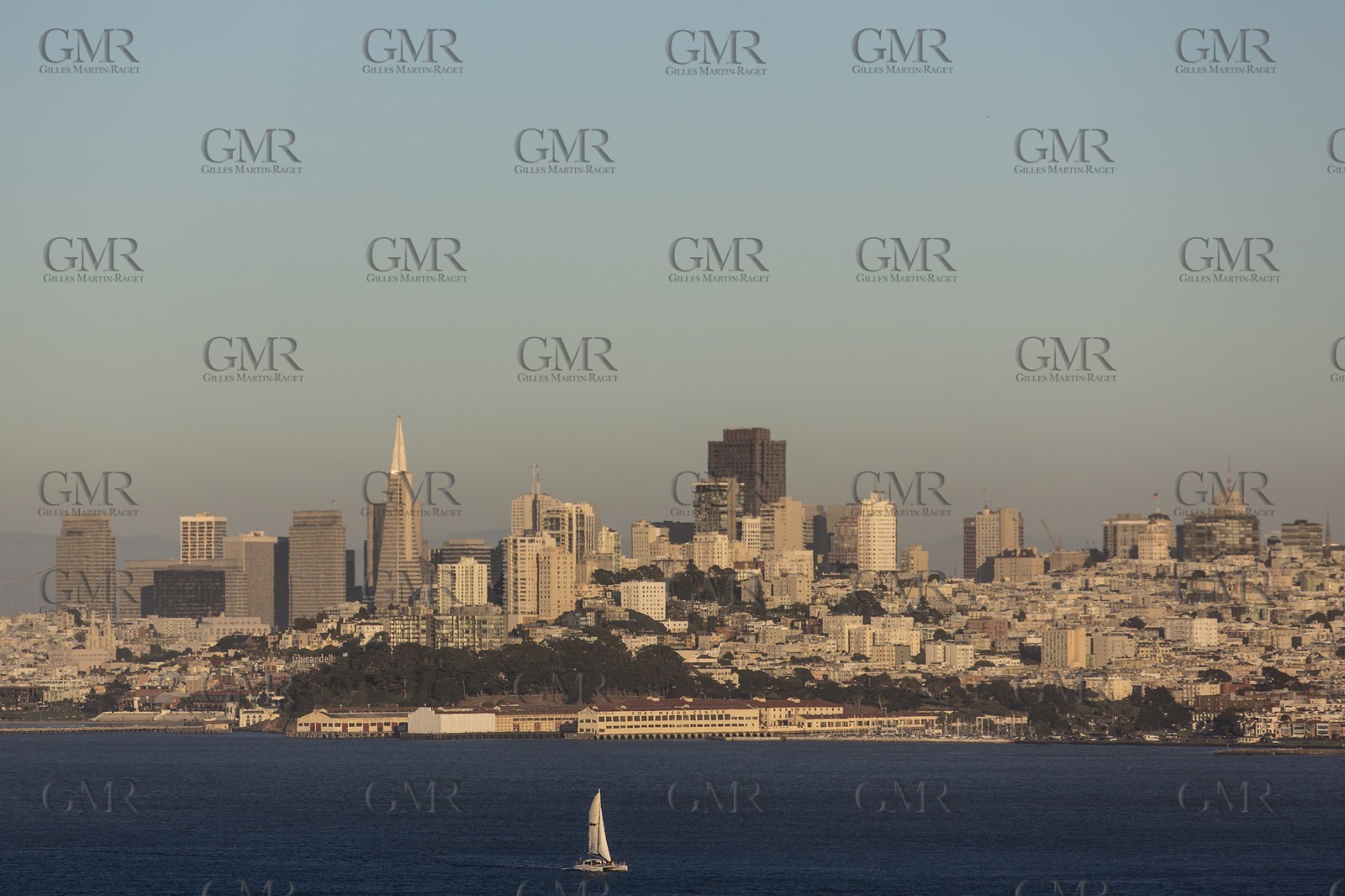 21 06 2013 - San Francisco (USA,CA) - 34th America's Cup - Oracle, ETNZ, and Artemis train on the Bay