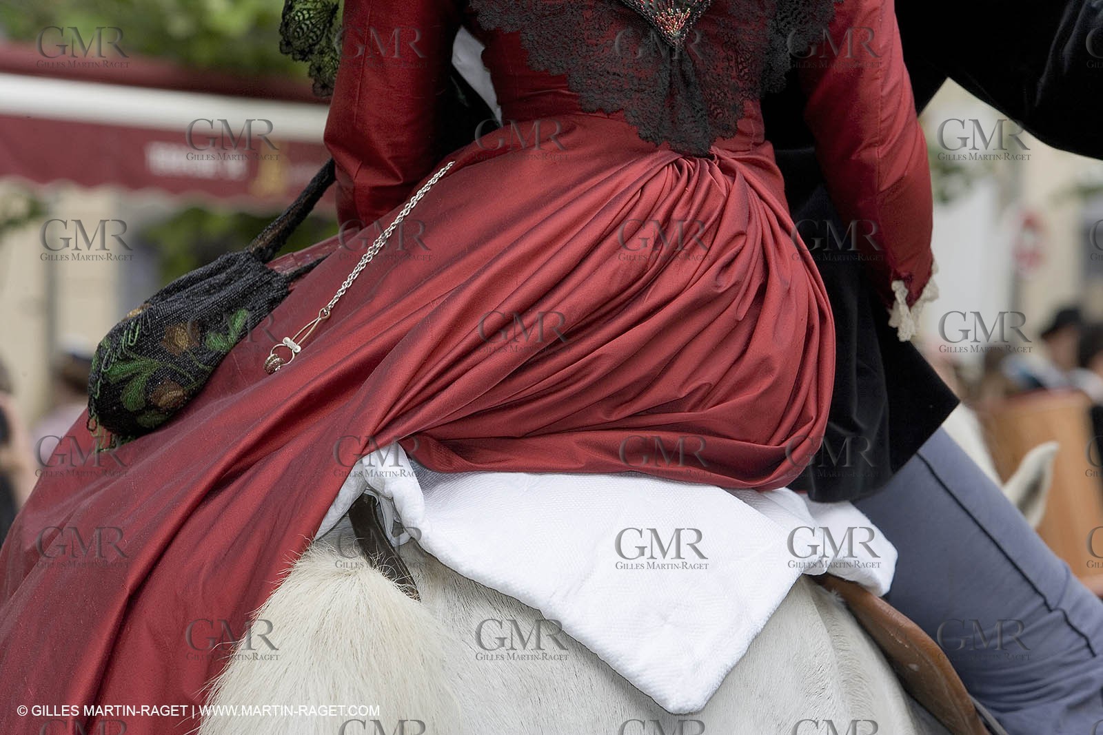 Arlésiennes in costume - Gardians (cow-boys) celebration - Arles