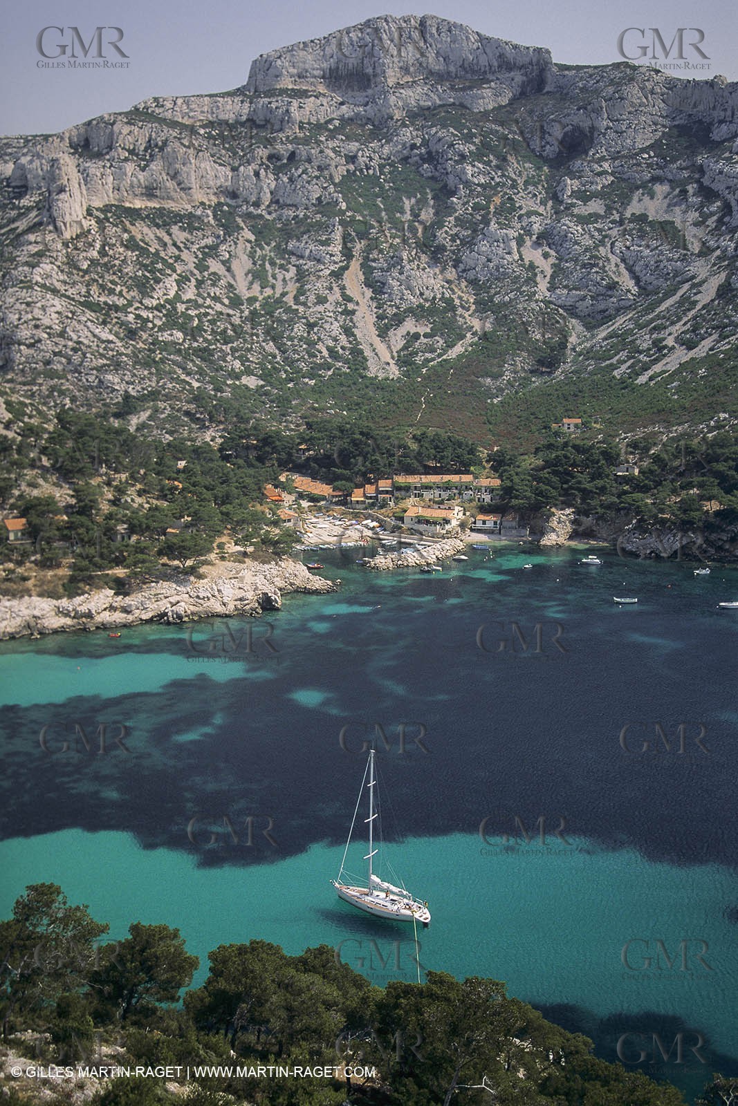 sailing, cruising, monohull at the mooring