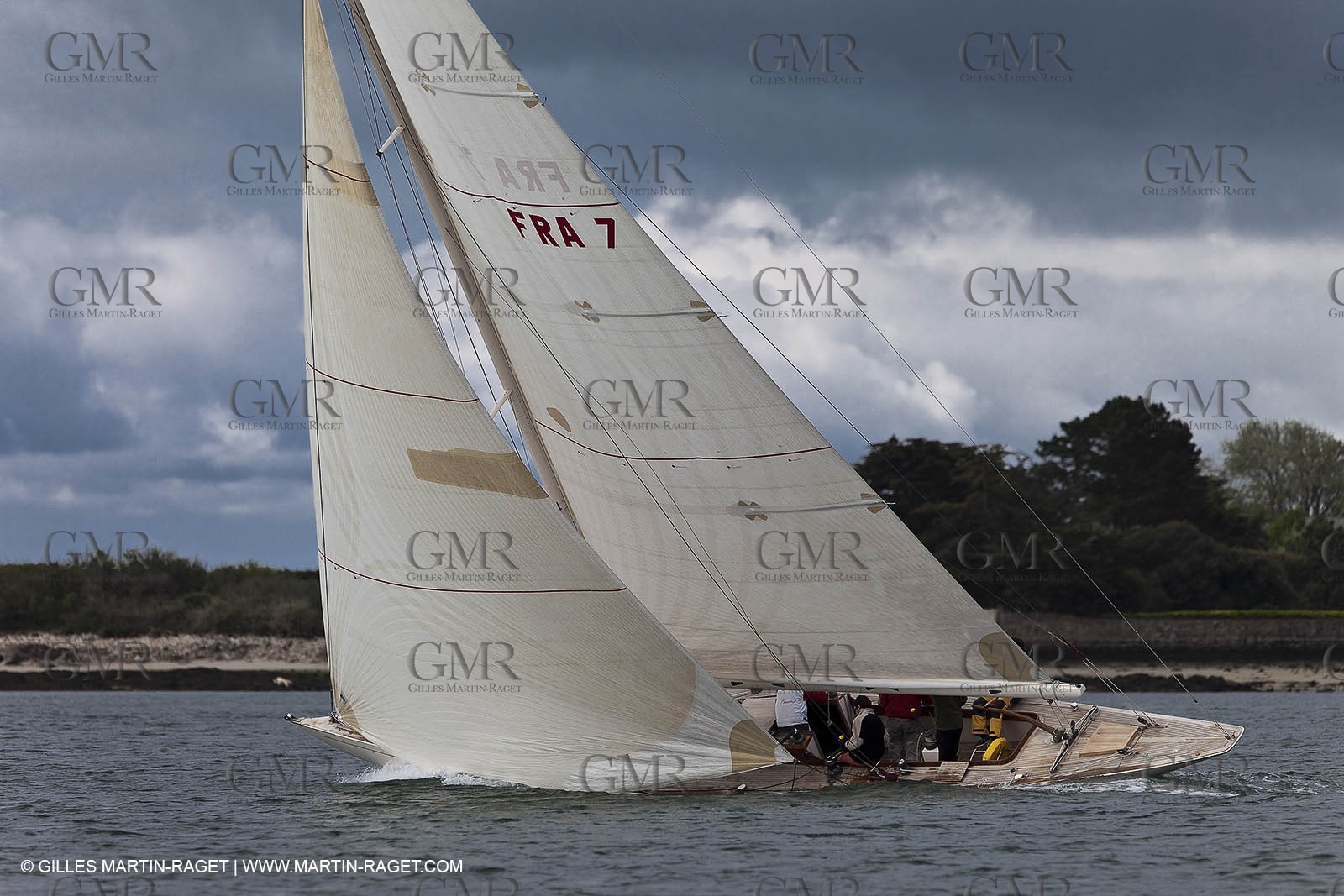 01-05-10 - Le Bono (FRA,56) - Regate Classique - Acteia II - Maica