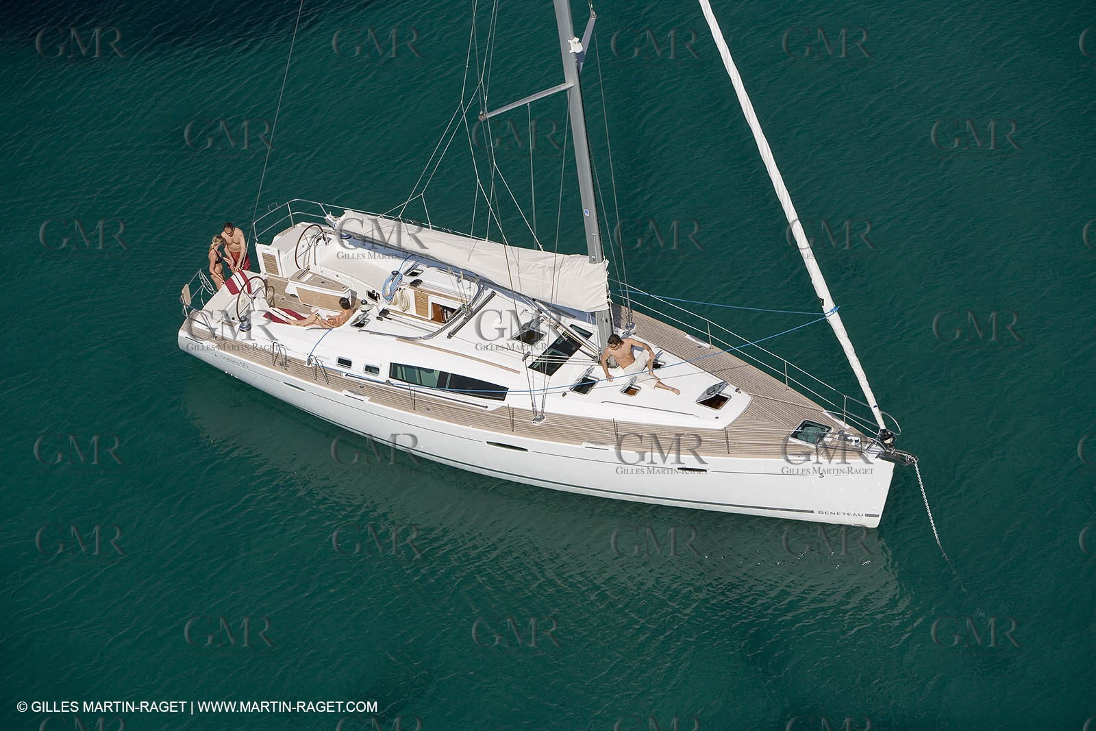 Cruising monohull mooring