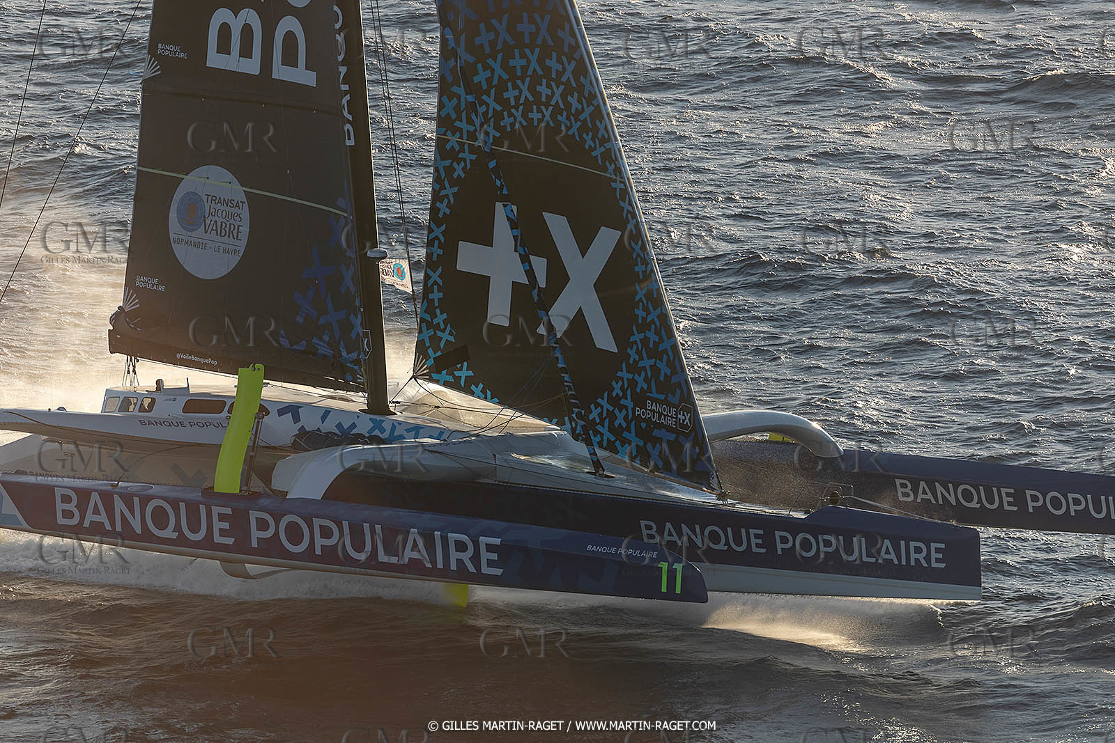 Banque Populaire devant Marseille