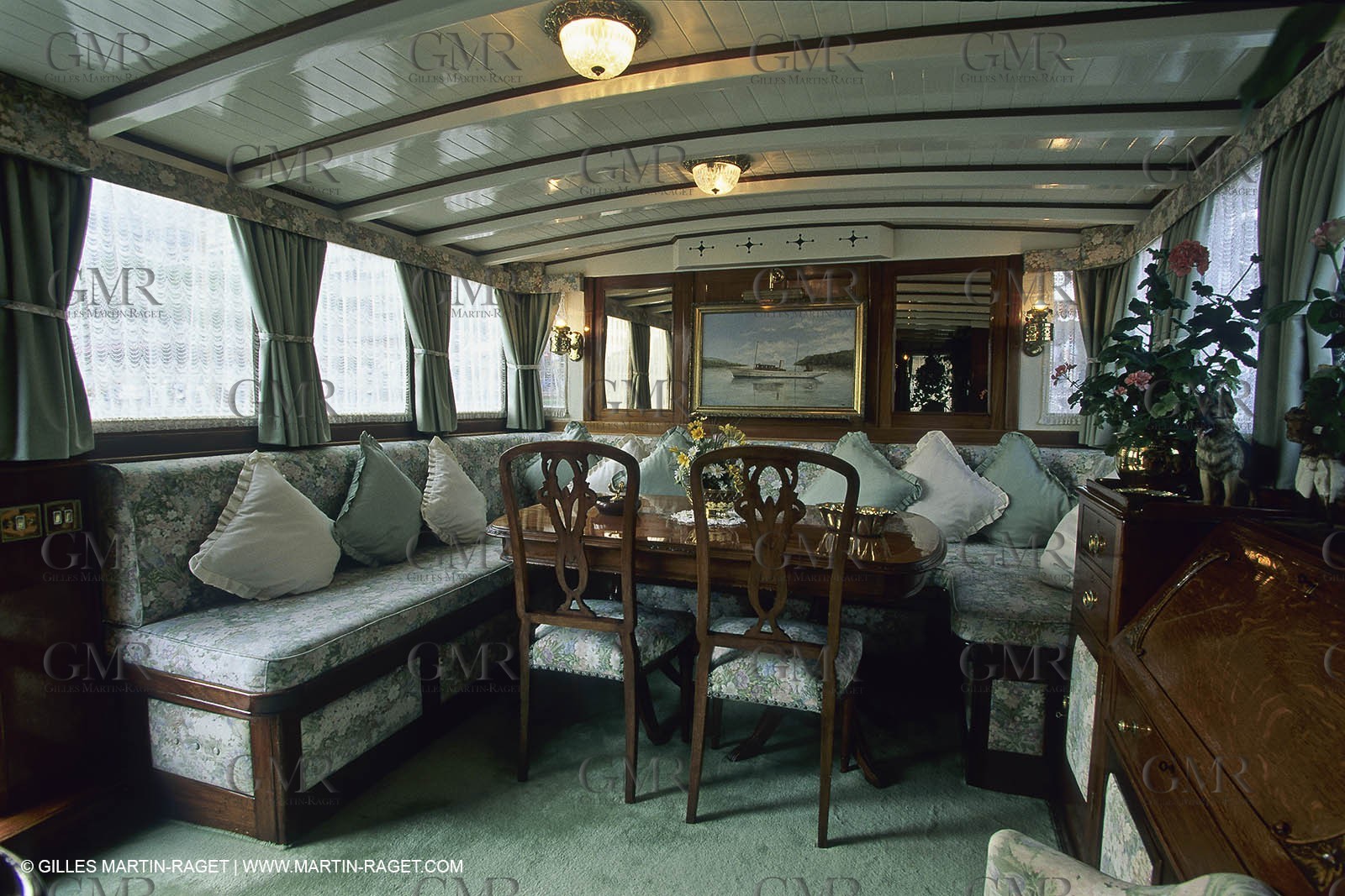 MOTORYACHT Bois171.jpg