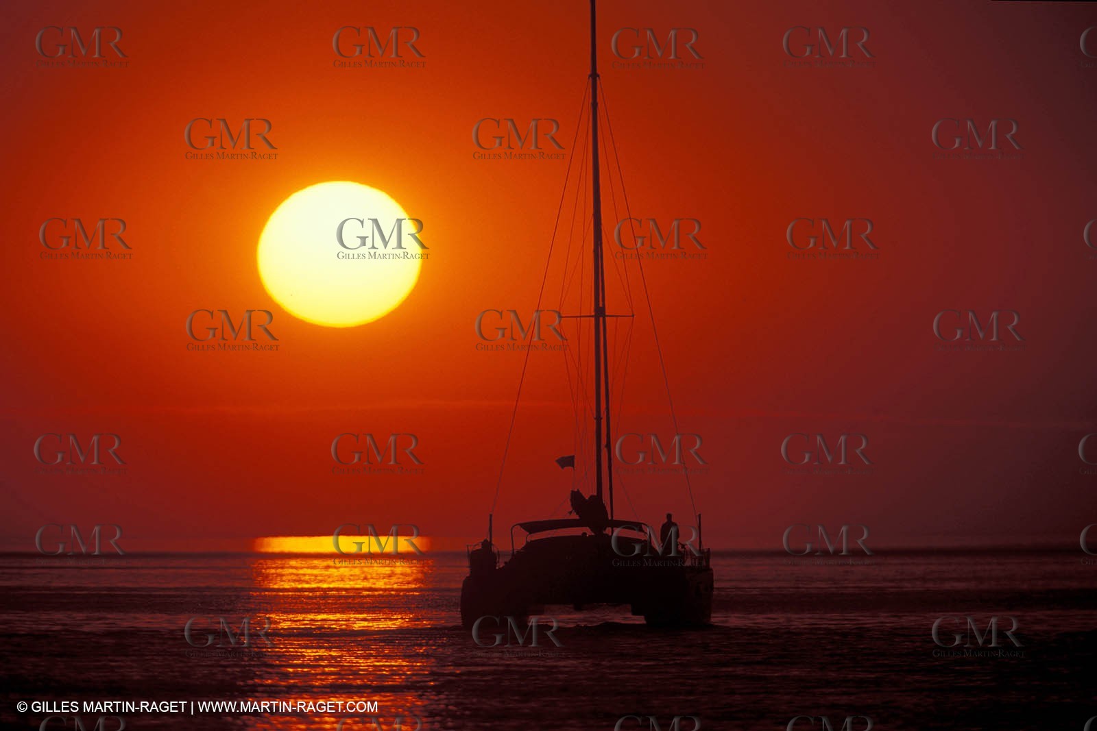 Cruising multihull sailing