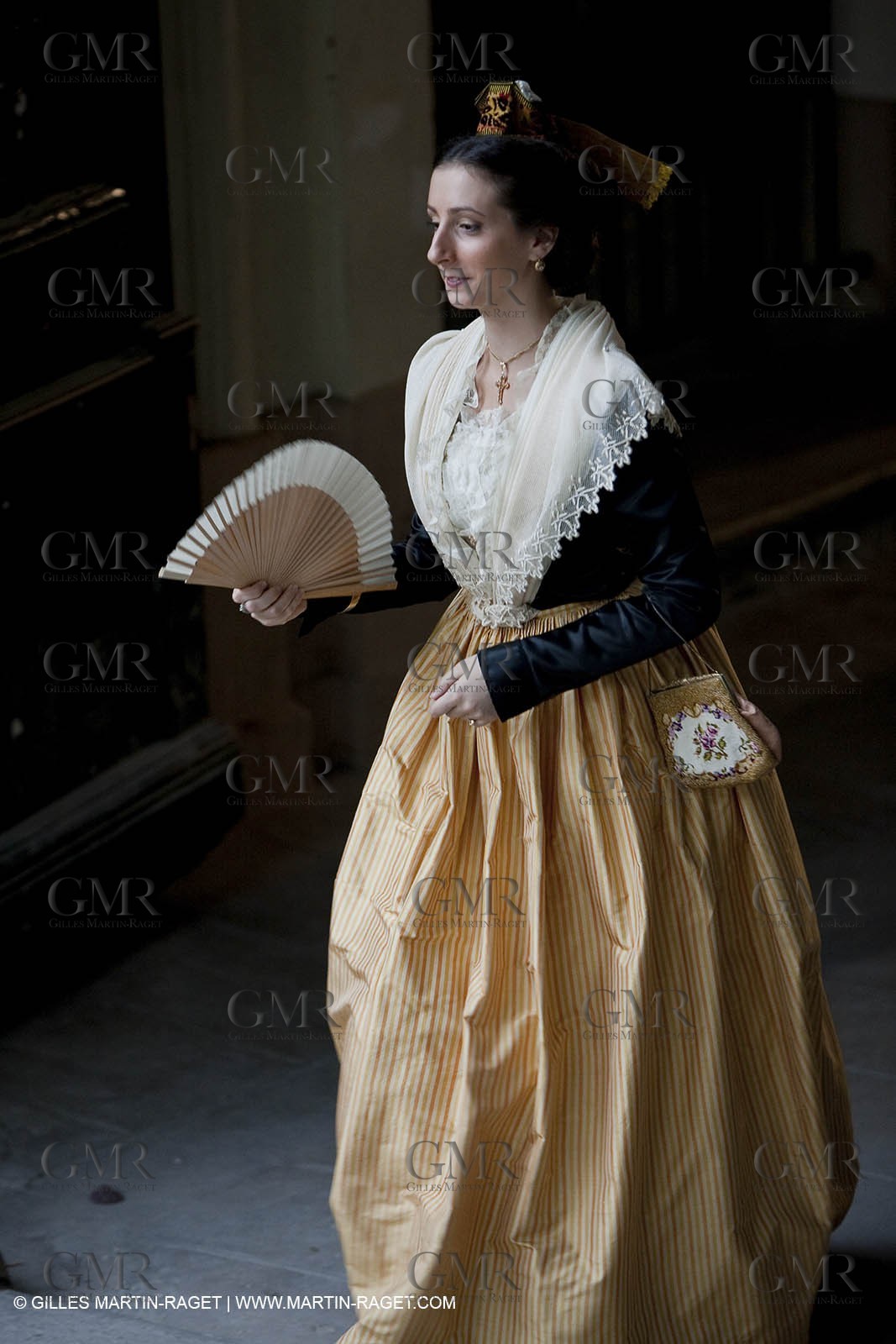 Arles (FRA,13), 2009, Photos pour le calendrier de la Reine d'Arles au Cloître de Saint-Trophime