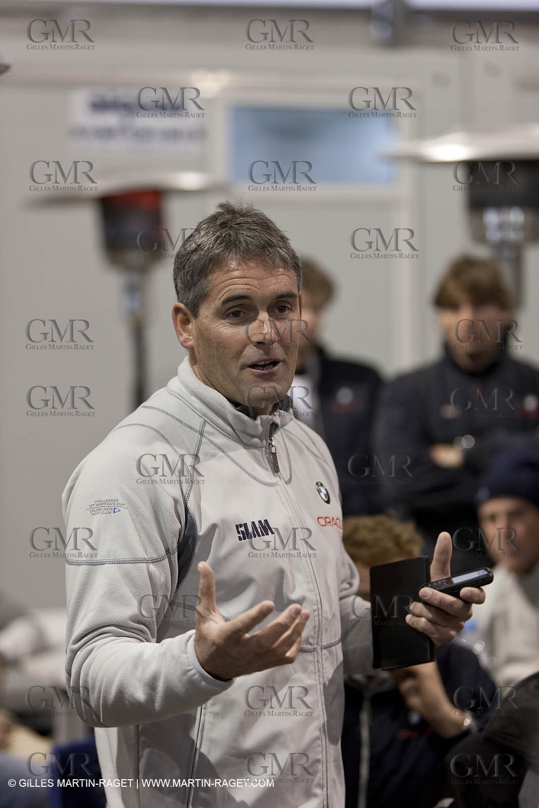 19 01 2010 - Valencia (ESP) - 33rd America's Cup - BMW ORACLE Racing - Boat preparation - Valencia Training - Sail 3 - whole team meeting