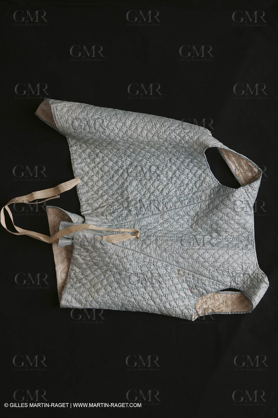 May 2004 - La Tour d'Aigues (FRA, 84) - Old costumes for women of the South exhibition