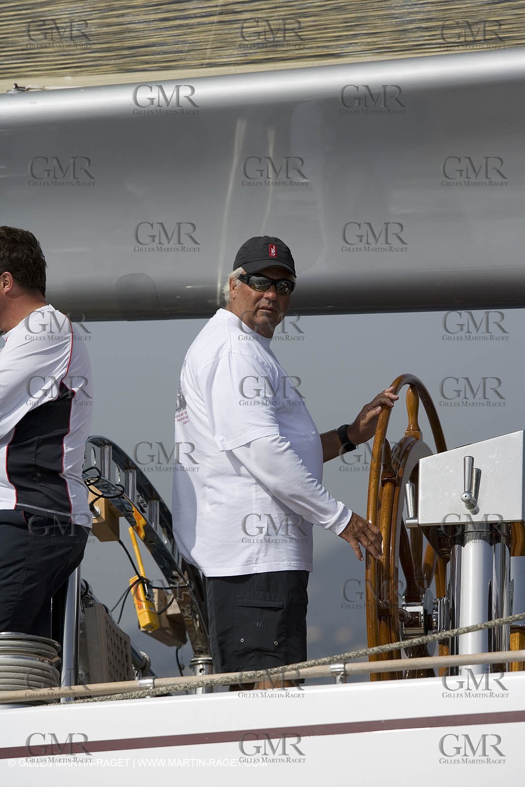 04 10 2007 - Saint Tropez - Brad Butterworth barre Ranger (FRA, 83) - Voiles de Saint Tropez 2007 - Brad Butterworth steers ranger