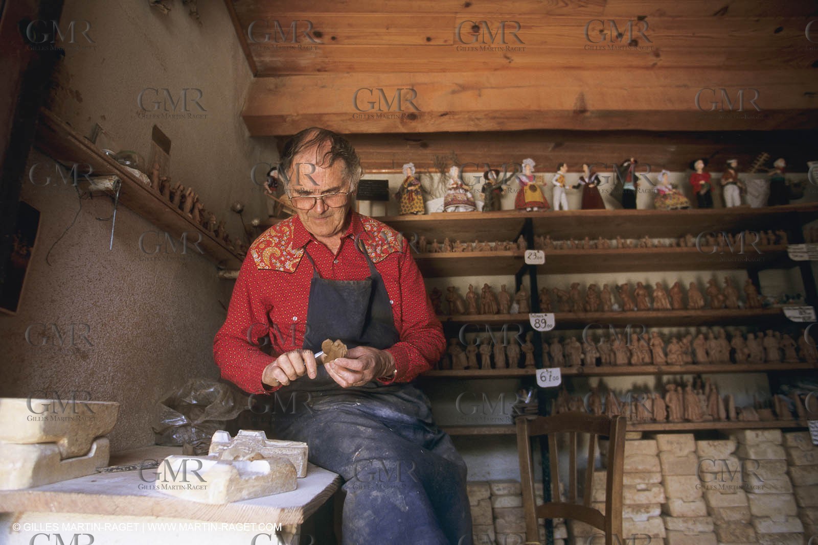 Baux de Provence, Cribs making