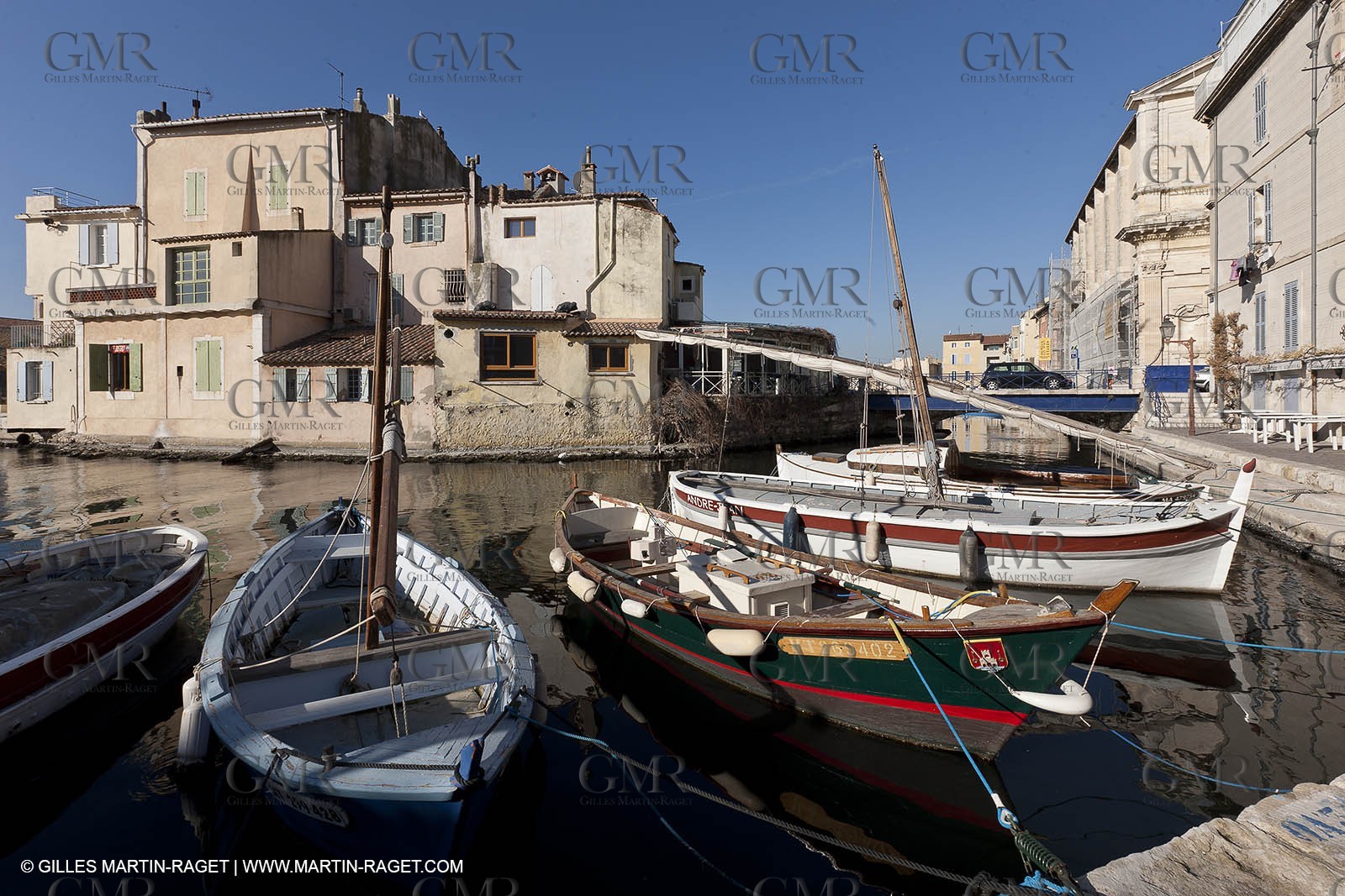 14 03 2012 - Martigues (FRA,13) - neighborhood Le Miroir (the mirror)