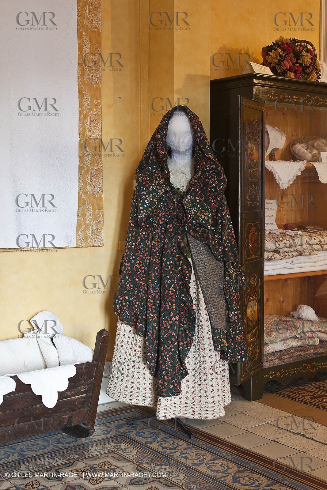 December 2009 - Boutis