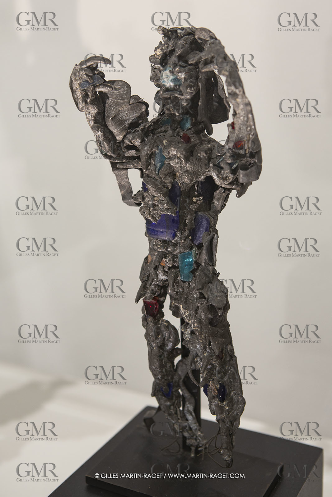 30 10 2023, Montpellier (FRA), oeuvre de Germaine Richier, Exposition Centre Pompidou - Musée Fabre 2023, Plomb avec verre de couleur N° 15, 1952 1953, Plomb avec verres colorés, Pièce unique, Collection particulière française