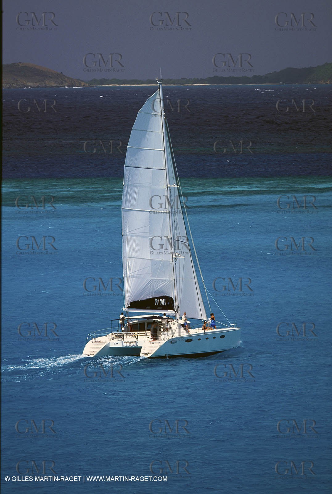 Multicoque sous voile